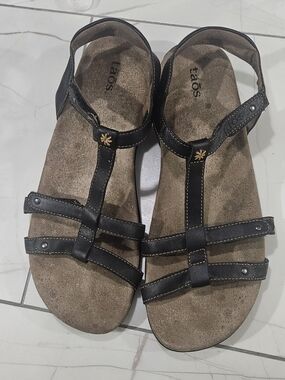 Taos Footwear Black Leather T-Strap Women's Sandals